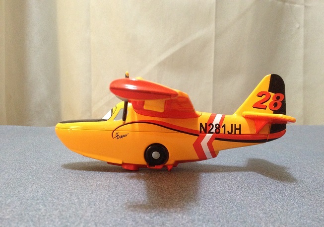 プレーンズの船、ディッパー、ミニカー Amazon | トミカ プレーンズ P-17 ディッパー (スタンダードタイプ