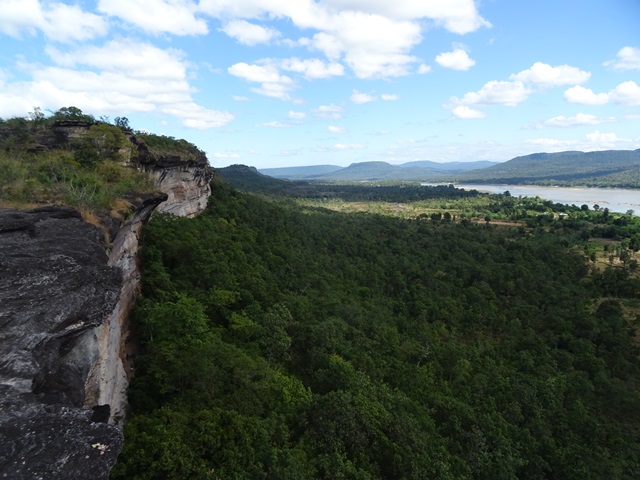 Pha Taem National Park☆ウボンラ-チャターニー_e0182138_112053.jpg