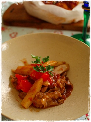 **根菜と豚肉のトマト炒め**_a0269557_2220032.jpg