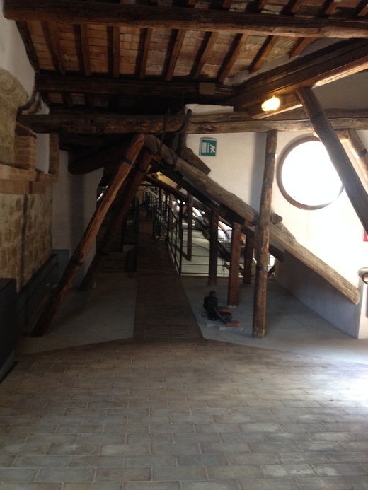 シエナのドゥオモの屋根裏へ(前編)_a0136671_0514716.jpg