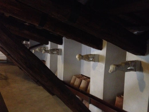 シエナのドゥオモの屋根裏へ(前編)_a0136671_151874.jpg