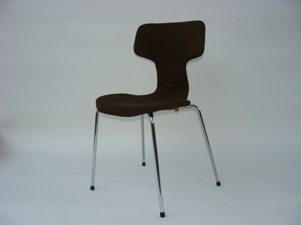 \"Arne Jacobsen FH 3103 T-Chair Brown Fabric\"ってこんなこと。_c0140560_10391831.jpg