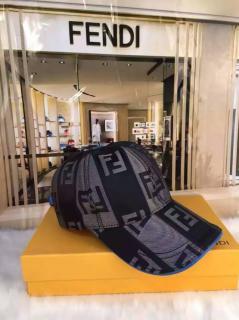 フェンディコピー 帽子 FENDI 男女兼用 キャンバス 日除け 野球帽_d0344694_11324903.jpg