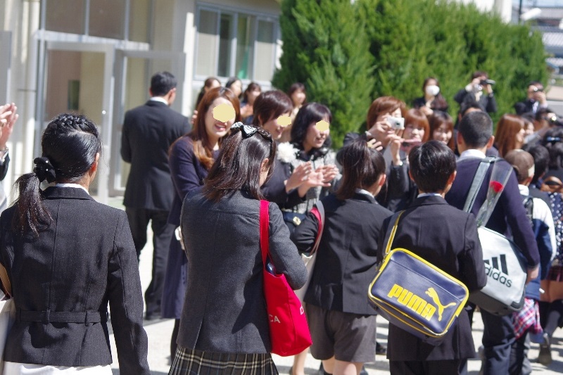 小学校卒業式_c0113733_0254474.jpg