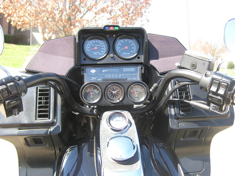 海外車輌情報! 1986HD FXRD グランドツーリングエディション!_c0133351_1193439.jpg