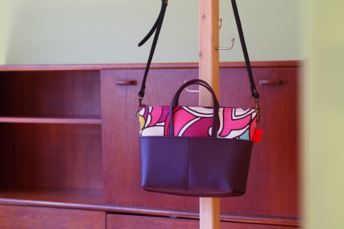デイリーなpocket shoulder bag _e0243765_03020763.jpg