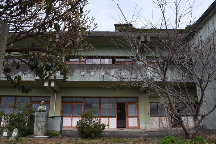 小学校・中学校廃墟写真:愛媛・青島_e0171573_155552.jpg