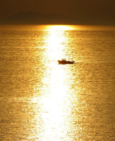 一等賞の夕陽 @荘内半島_f0056476_9255093.jpg