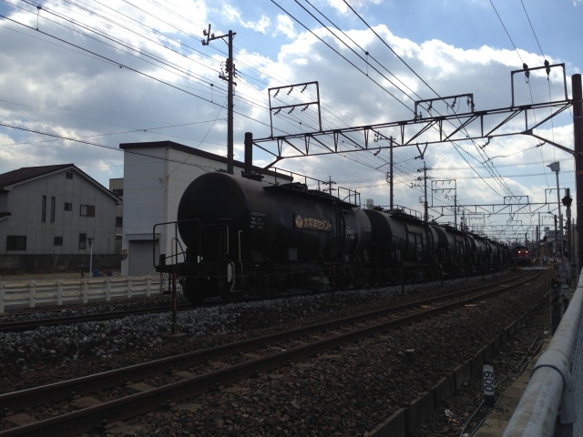 DD51貨物の離合、1日中そこにいろと言われても飽きることなき線路際。_a0334793_18590962.jpg