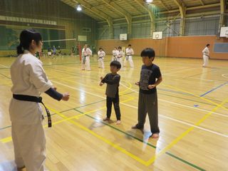 土曜日空手 YC琴似・宮の沢・八軒・麻生_c0118332_22592998.jpg