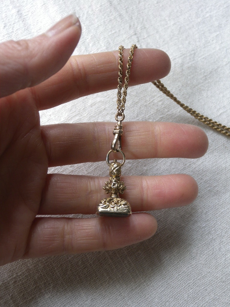 インタリオのシール・フォブ : 満月アンティーク