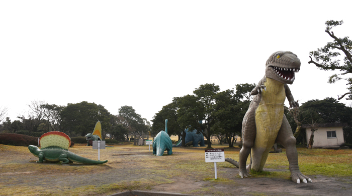 超ビミョーな鹿児島の珍スポット！桜島自然恐竜公園写真_e0171573_23115995.jpg
