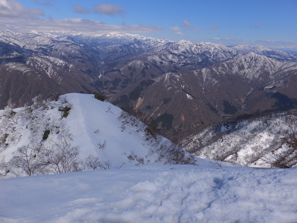 北陸の秀峰「荒島岳」に孤高の戦いに挑みに行く。_c0066176_8522042.jpg