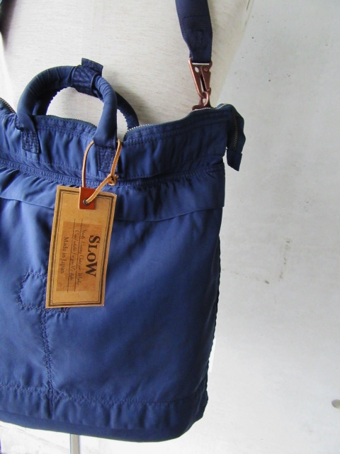 人気のBAG BRAND:SLOW より、連休前・其の① HELMET BAG!★!_d0152280_8561981.jpg