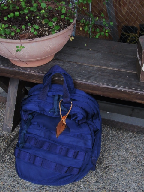 人気のBAG BRAND：SLOW より、連休前・其の②　2WAY RUCKSAC！★！_d0152280_9283625.jpg