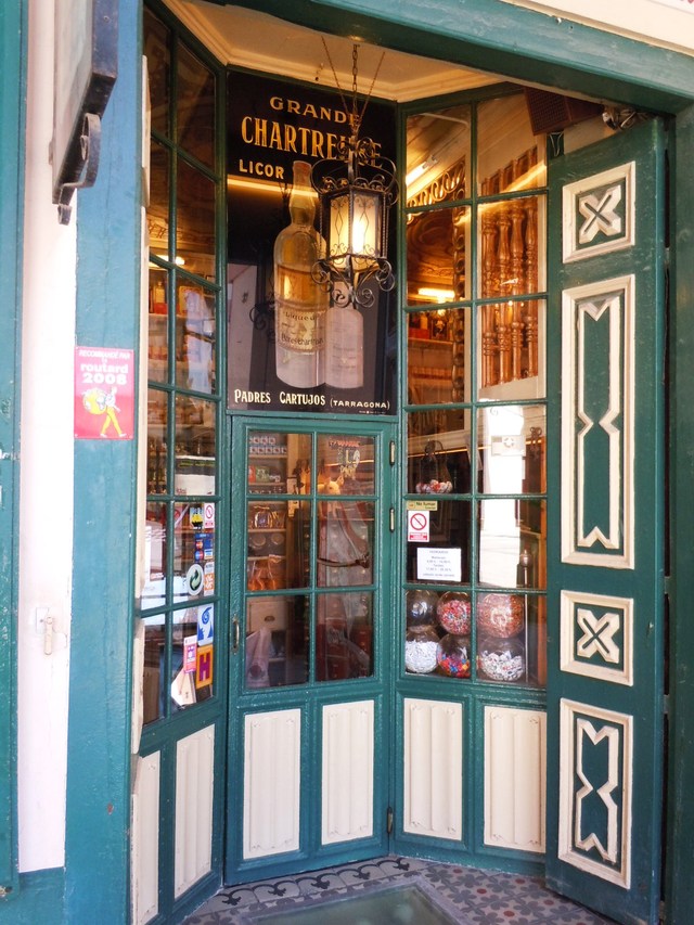 スペインで一番古くて美しい店 _c0213220_718322.jpg