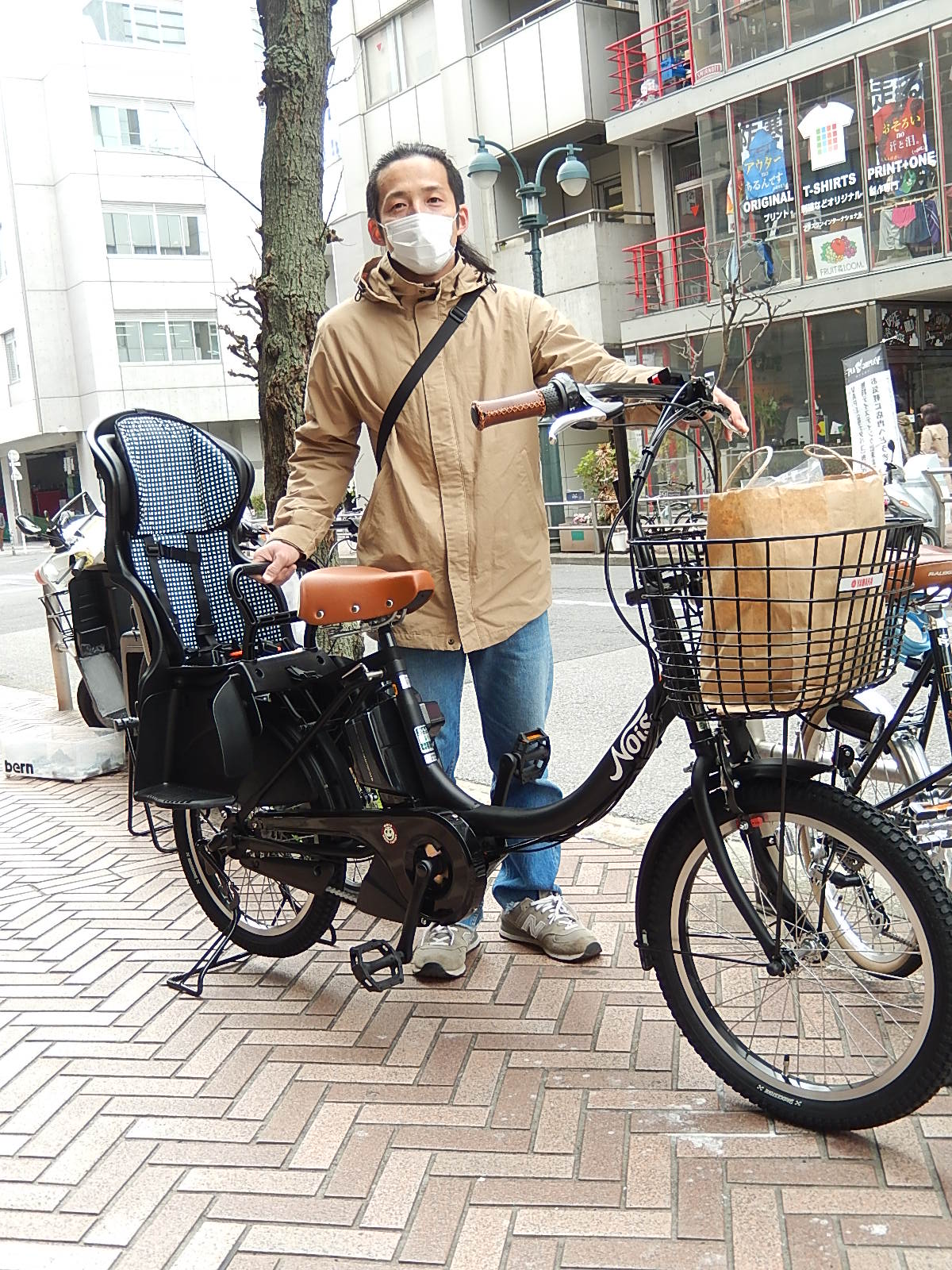 3月20日　渋谷　原宿　の自転車屋　FLAME bike前です_e0188759_19534599.jpg