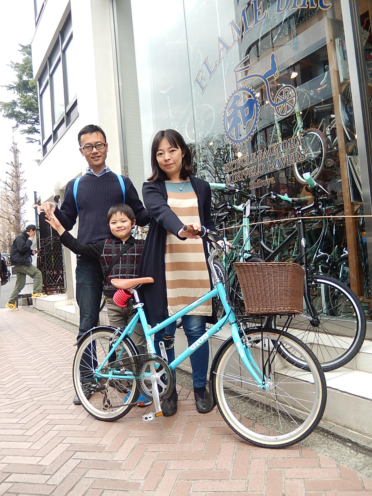 3月20日　渋谷　原宿　の自転車屋　FLAME bike前です_e0188759_19553638.jpg