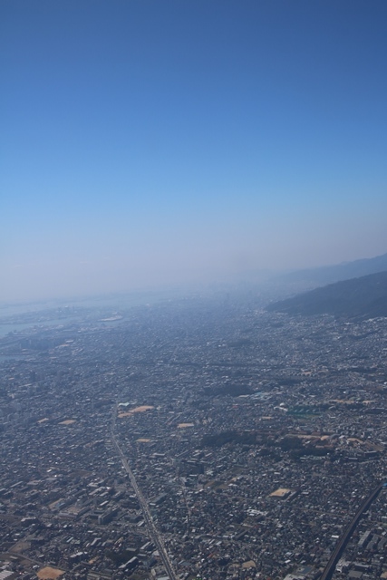 全日空 上空から日本を眺めて見よう ａｎａ便で伊丹空港から青森空港へ 絶景の旅井上寛子様ありがとうございます 藤田八束の日記
