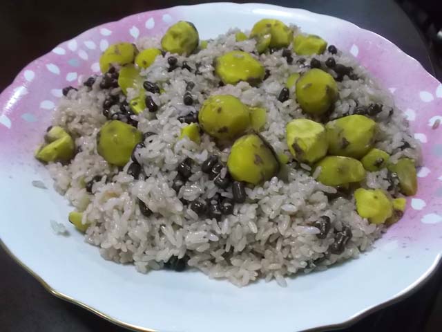 栗赤飯_f0019498_1744542.jpg