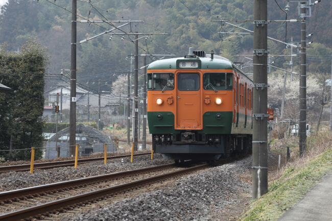 元信越本線のＣ ６１ に遭遇_a0357206_22304283.jpg