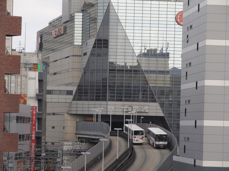 西鉄天神高速バスターミナル 福岡市中央区 筑豊特急の走るみち ウエスタンビュー 九州の路線バス沿線風景サイト