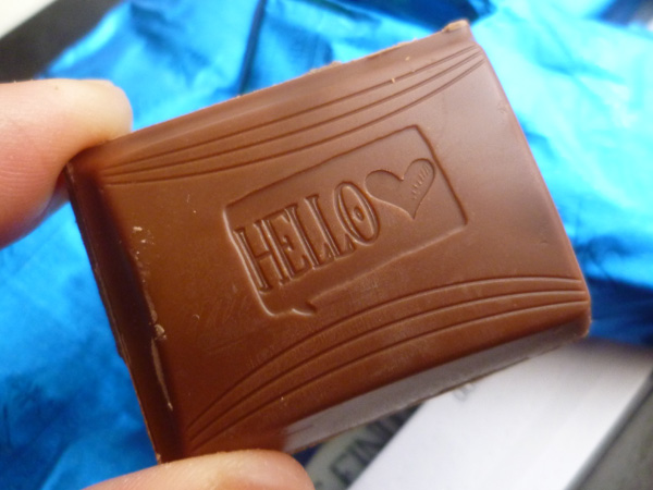 Lindt HELLO MY NAME IS Crunchy NOUGAT_c0152767_2025571.jpg