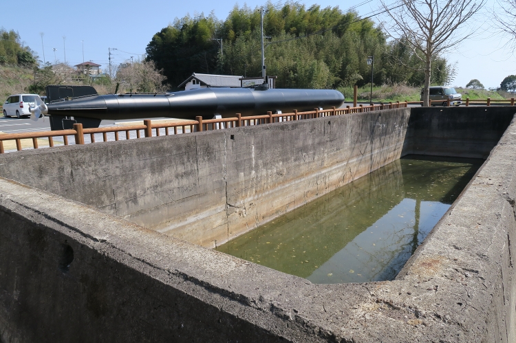 回天大神訓練基地記念公園_b0123359_2139351.jpg