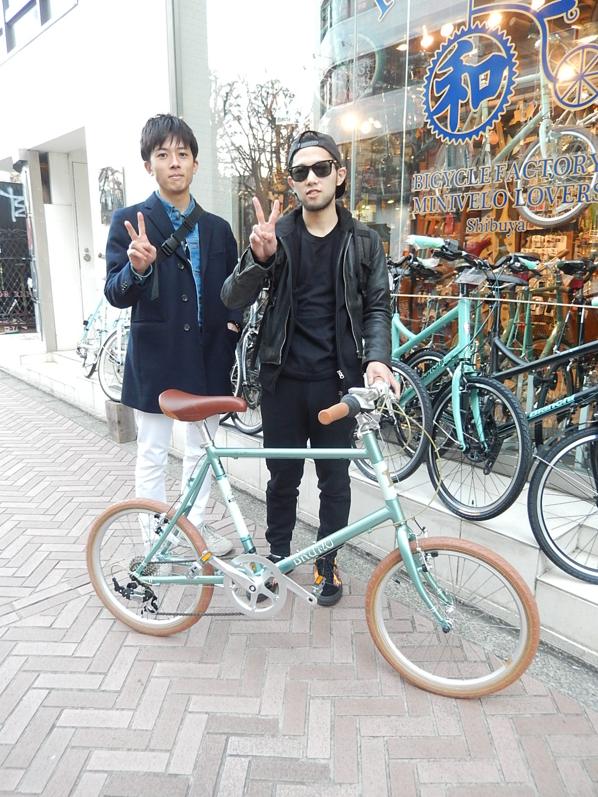 3月22日　渋谷　原宿　の自転車屋　FLAME bike前です_e0188759_17285541.jpg