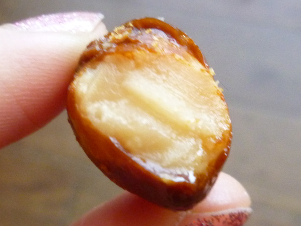 MAUNA LOAのKONA COFFEE GLAZED MACADAMIAS (缶入り)_c0152767_2156129.jpg