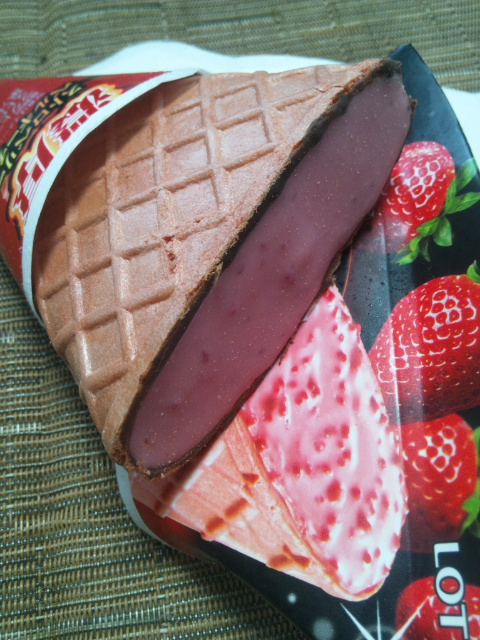 ザクリッチ 濃厚ストロベリー&ベルギーチョコ_f0076001_22104569.jpg