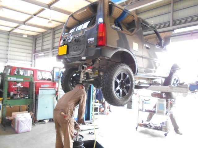 JB23W ジムニー 今週もたくさんの車検ご入庫ありがとうございます♪♪ _c0213517_13234397.jpg