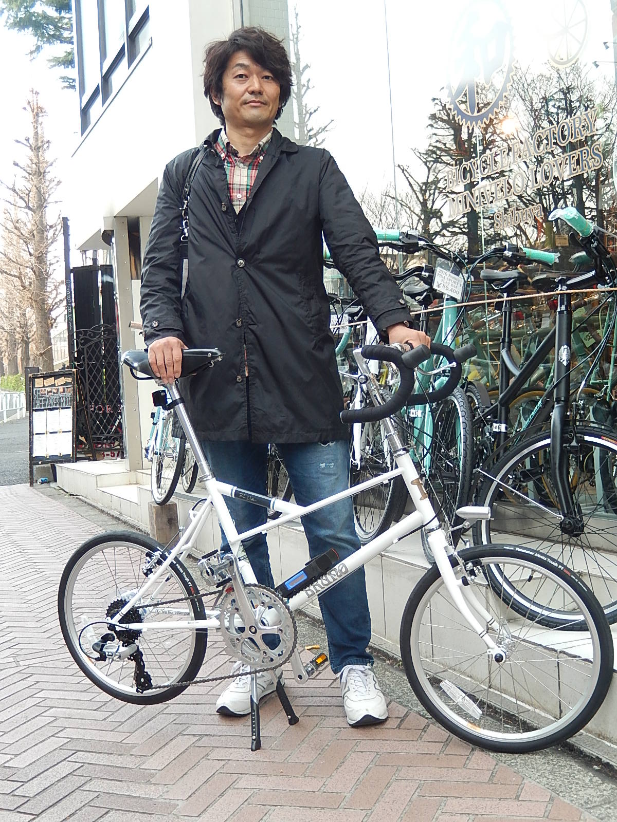 3月24日 渋谷 原宿 の自転車屋 FLAME bike前です_e0188759_18153146.jpg