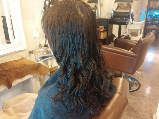 かかりにくい髪質へのパーマアタック。。。_b0210688_176682.jpg