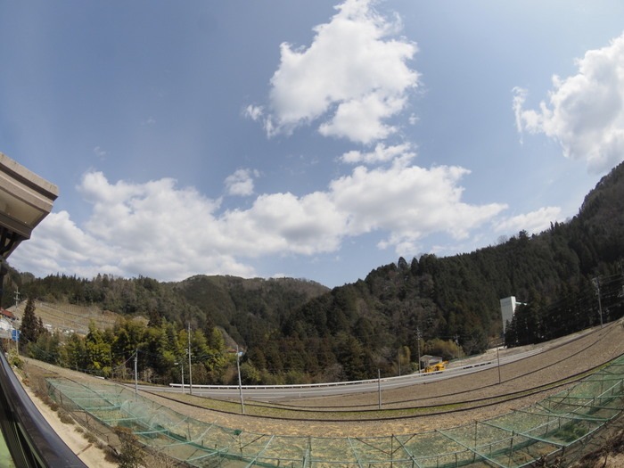 晴れ時々曇り_c0116915_23481043.jpg