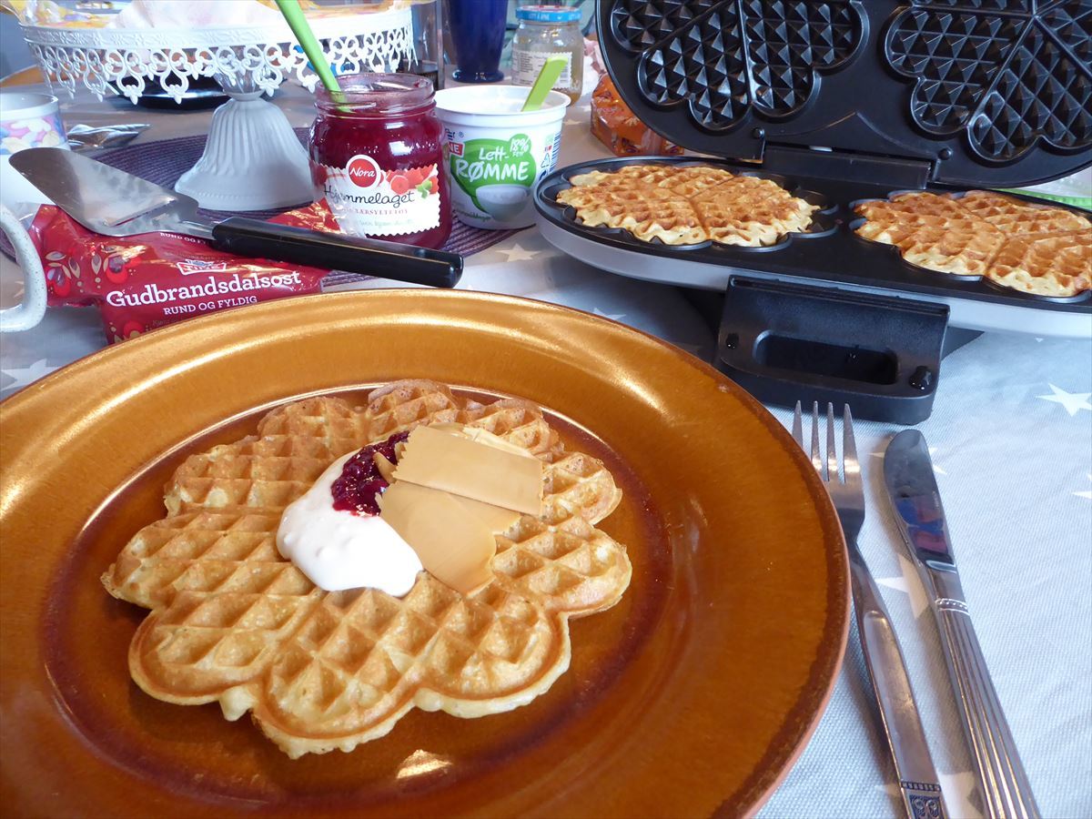 Vaffeldagenにノルウェーワッフル : ノルウェー北極圏の街へ
