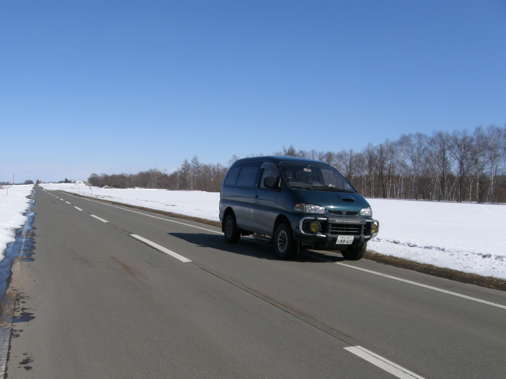 新しいカンタベリーのお客さん送迎車「デリカ」がやって来ました。_f0276498_14105321.jpg