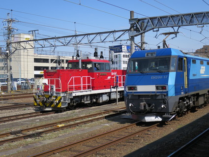 働く電車☆Blue Thunder と Hybrid （八王子駅）_c0212604_1935254.jpg