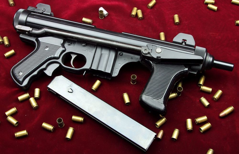Beretta M12S Submachine gun by MGC : 