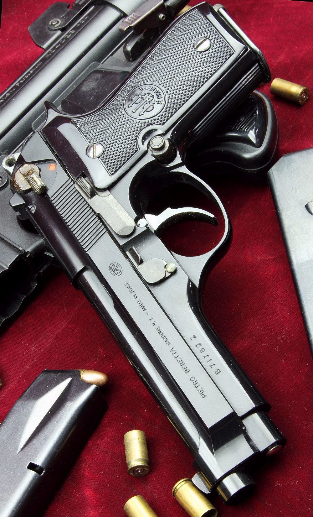 Beretta M12S Submachine gun by MGC : Beretta M12S Submachine gun by MGC :
