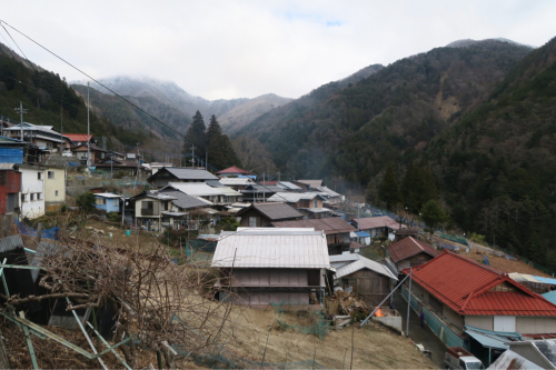 天界の村を歩く 南アルプス 茂倉(山梨県早川町)_d0147406_23332952.jpg