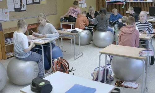 バランスボール おもしろい 学校 教職員の現在と近未来 Gegenwart Und Nahere Zukunft Der Schule Und Ihrer Mitglieder