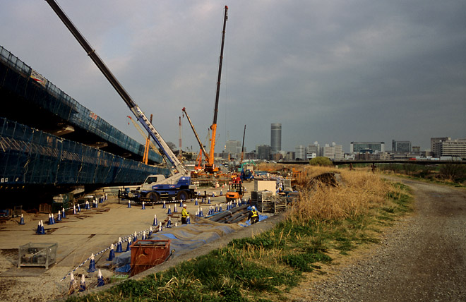 散歩道沿いに首都高（その３）_e0109735_21244822.jpg