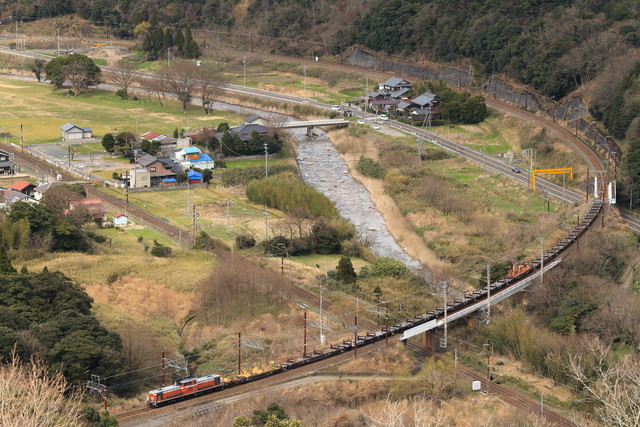 鳩原ループ線俯瞰でDD51ロンチキを撮る_c0170340_23372447.jpg