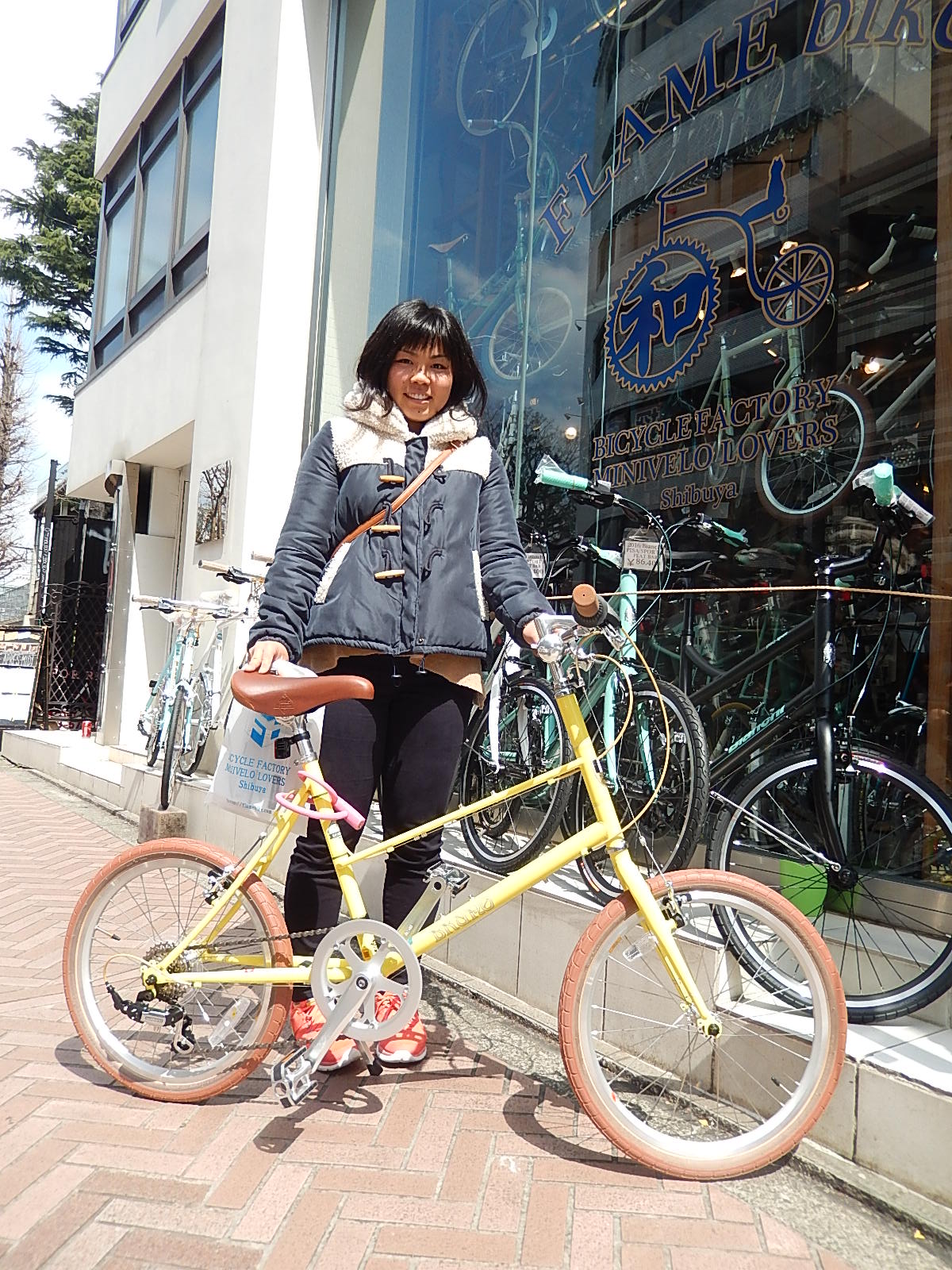 3月27日　渋谷　原宿　の自転車屋　FLAME bike前です_e0188759_18255834.jpg