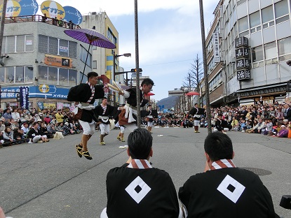 お練り祭りです_a0157268_1043194.jpg