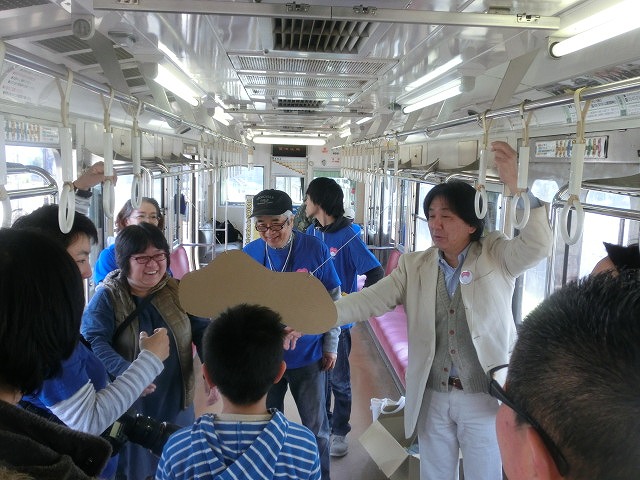 岳鉄に「夢をのせて」 アートステーション・イン・岳電_f0141310_7503033.jpg