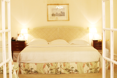 パラスホテル「Le Bristol Paris」のDeluxe Junior Suites♥︎_d0063314_18283728.jpg