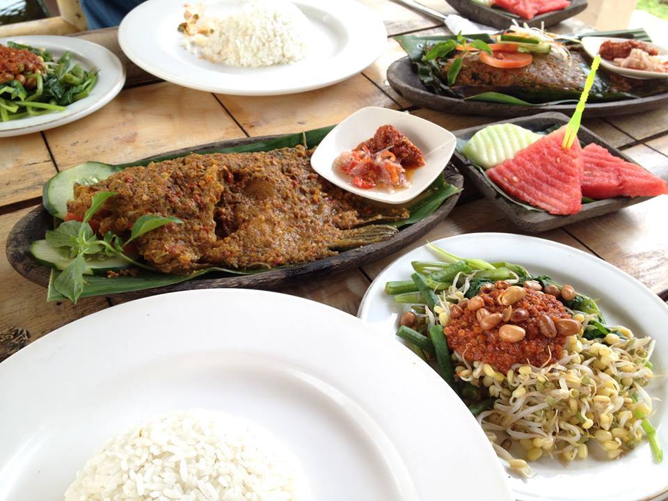 アンラプラのミナ・チャリック Makan Ikan di Mina Carik_a0120328_21315897.jpg