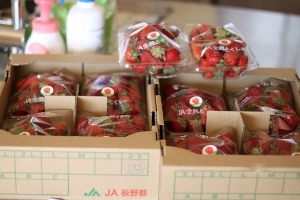 自家製苺ジャム marmellata di fragole fatto in casa_a0059035_21260649.jpg